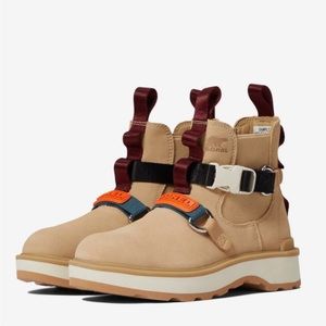 NEW🤍SOREL Hi-line EQ Chelsea Boot in Ceramic, Chalk